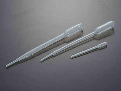 采用小吸頭設(shè)計,刻度線清晰、準(zhǔn)確，可保證滴量的可重復(fù)性